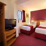 Waterloo Hub Hotel And Suites
