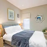 3 Bedroom Modern Townhouse