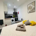 Cosy Studio Near Emirates Stadium