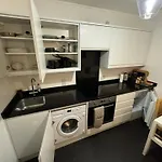 Cosmopolitan Comfort Private Bedrooms In Euston 106