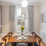 Guest Favorite Private Home With King Sized Bed And Garden Newly Renovated
