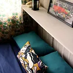 Shepherds Bush Superior Apartment, Center London!