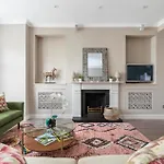 Green & Leafy - 2 Bedroom In Clapham