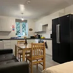 Lovely Double Rooms In Euston & Square In Central London