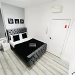 Central Studios In Top Location