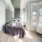 London 43 Ensuite Room Look Like Hotel Top Locations