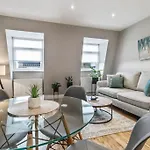 2 Bedroom Flat, Wembley Stadium