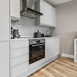 2 Bedroom Flat, Wembley Stadium