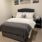 2 Bed Apartment In London