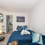 Cozy Ground-Floor Studio, Excellent City Access