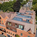 Richardson Deluxe Apartments