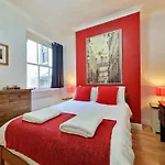 Cozy Flat, 5 Minute Walk To Oxford Circus