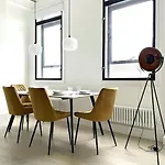 Central & Stylish 2 Bedroom Apartment