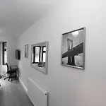 New Cosy Studio In London!
