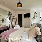 Stylish Putney Village Flat