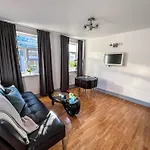 Shoreditch London - Lovely Two-Bedroom Apartment