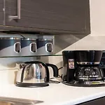 Welcoming And Radiant - One Bedroom Apartment In The Heart Of South