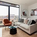 The Wembley Crib - Lovely 1Bdr Flat With Balcony