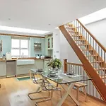 Exceptional Mews House In Chelsea