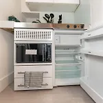 Small And Trendy Studio 3B