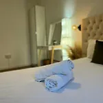 3-Bedroom Apartment In The Heart Of London