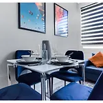 Modern Apartment Where Everything Just Works!