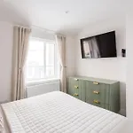 2 Bedroom Apartments In Covent Garden Sleeps 6