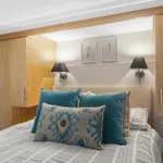 Stylish Studio In Kensington