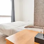 Bright 2 Bedroom Flat In Old Street With Balcony