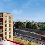 Modern And Chic Apartments At Ferrum Near Wembley Park