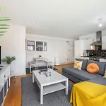London Waterloo Apartment With Large Private Terrace - View Of The London Eye - 1 Bedroom 1 Bath