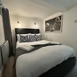 Finchley Road Apartments