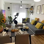 Peloton Organic Health Apartment In Angel, Old Street, Islington
