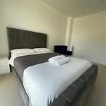 Riverside Rooms And Apartments
