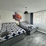 Four Bedroom House Near Tottenham Spurs Stadium