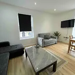 Battersea Central Flat For 4 15 Mins To London Eye/Power Station Bs4
