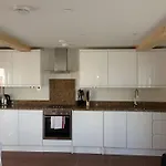 Max Serviced Apartments Commercial Road