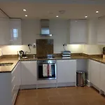 Max Serviced Apartments Commercial Road