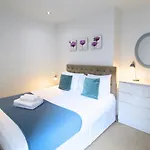 Tooley Street Apartments By Viridian Apartments
