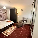 Luxury Rooms In Canary Wharf