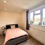Wonderful Ensuite Room In Wimbledon
