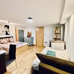 One Bed Apartment In Camden Town In London