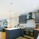 Stylish Rental House Se16