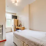 London Star Hotel