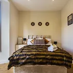 Ealing Queen Of The Suburbs One Bedroom Apartment Pass The Keys
