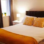 Eurostar Budget Rooms - Next To Kings Cross & Eurostar Train Station