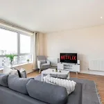 River View 2 Bed 2 Bath Flat - London City Airport, Excel, Pontoon Dock