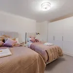 Modern London Luxury 3Bed 3Bathroom Retreat 6Hs