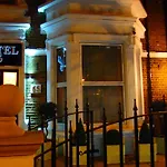 Hotel 65
