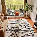 Hyde Park,2 Bedrooms 2Bathrooms, Perfect For Families!